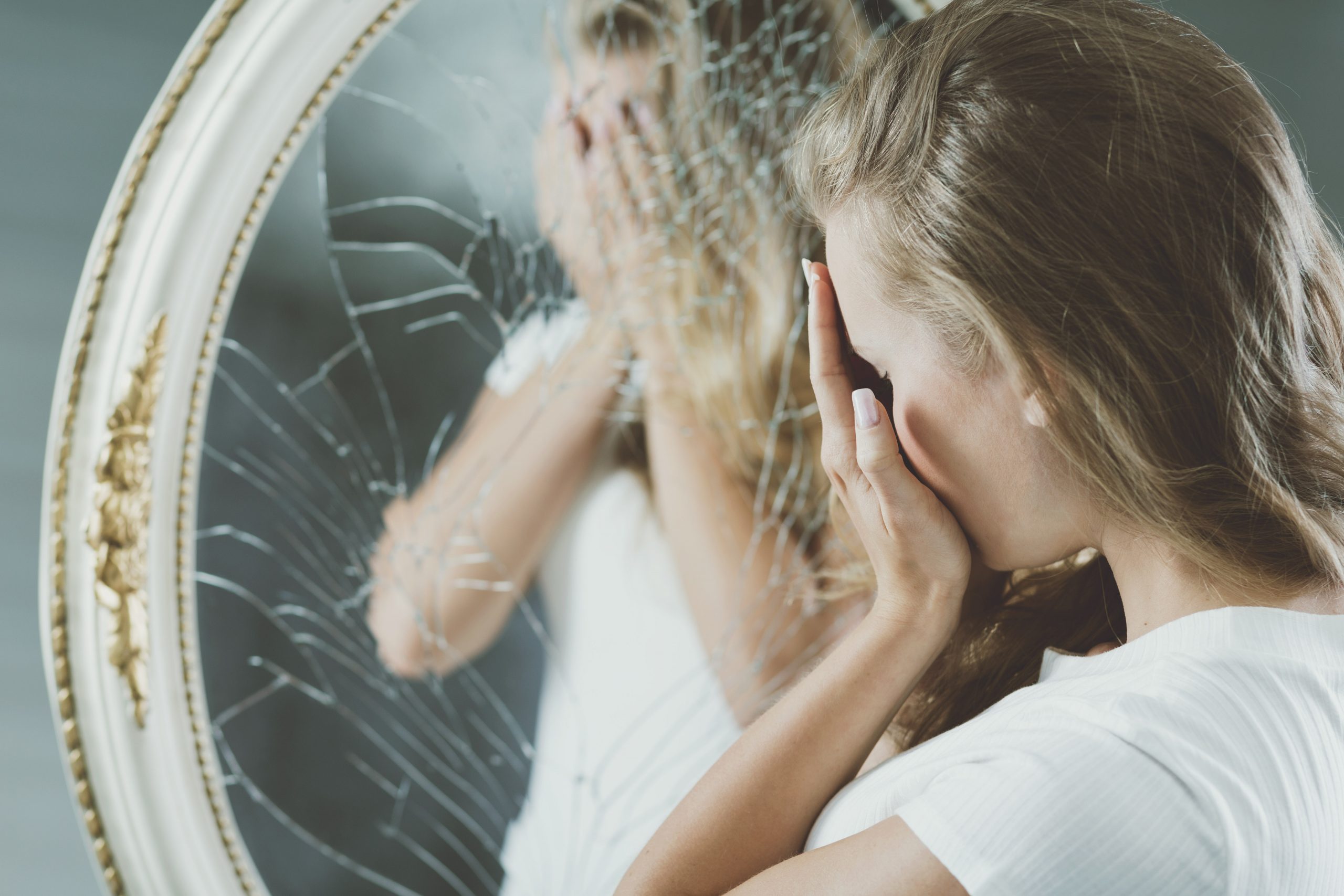 broken mirror myths