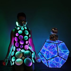Infinity-Mirror-DIY mirror illusions